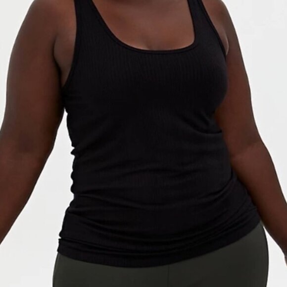 TORRID 4 Plus Size Black Ribbed Knit Scoop Neck Sleeveless Rayon Basic Tank Top - Picture 1 of 16